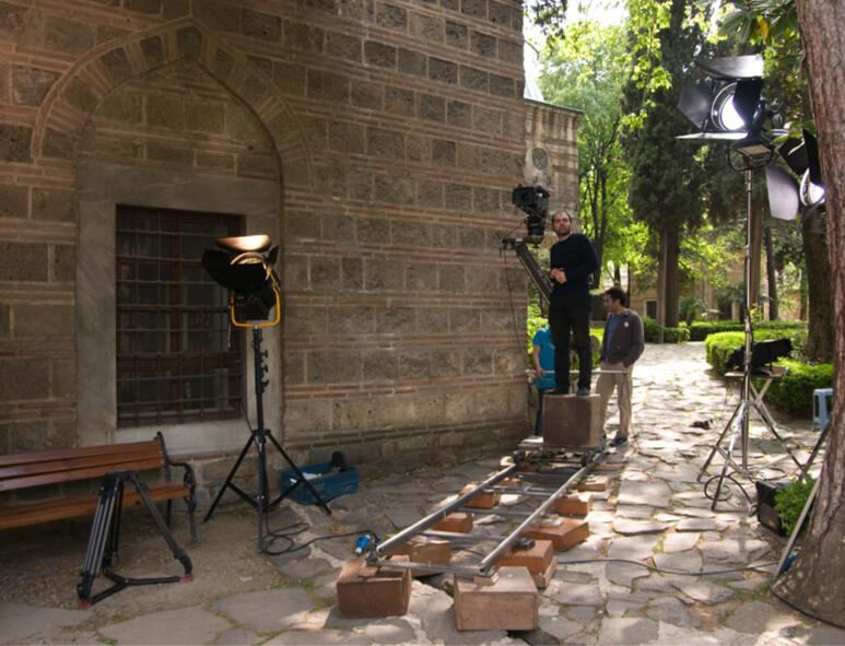 Freelance international Steadicam owner-operator and cinematographer with 20+ years of experience. Specializing in high-end feature films, commercials, and documentaries for global crews in Europe and the Middle East.